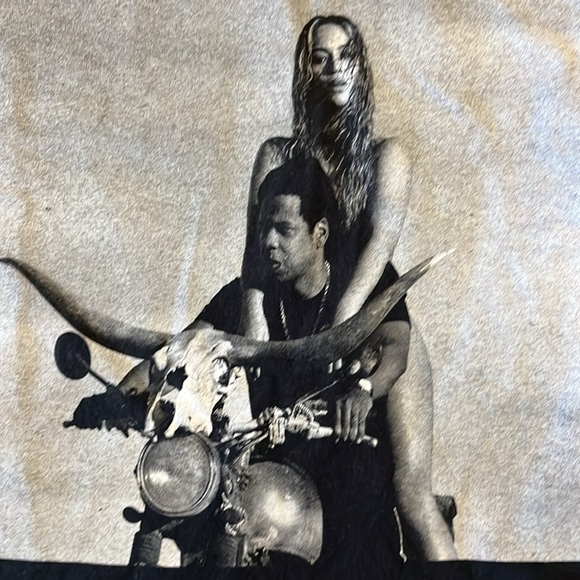 ON THE RUN TOUR 2 Beyonce‎ Jay-z T Shirt Small - Picture 1 of 6
